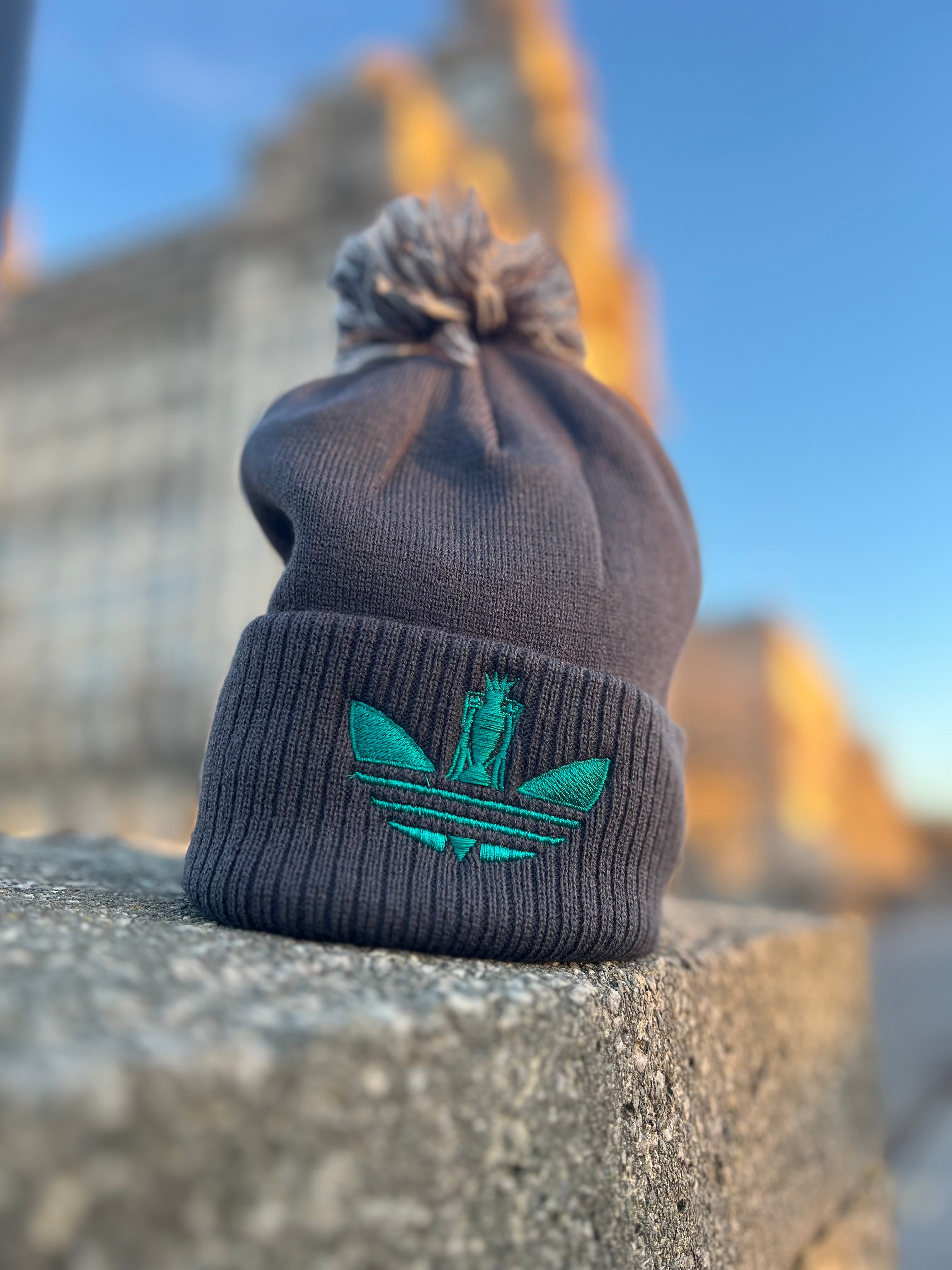Original Champions Beanie Grey & Teal – Red And White Top
